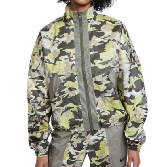 Nike Woven Jacket Womens Size S Oversized Fit - Picture 1 of 15